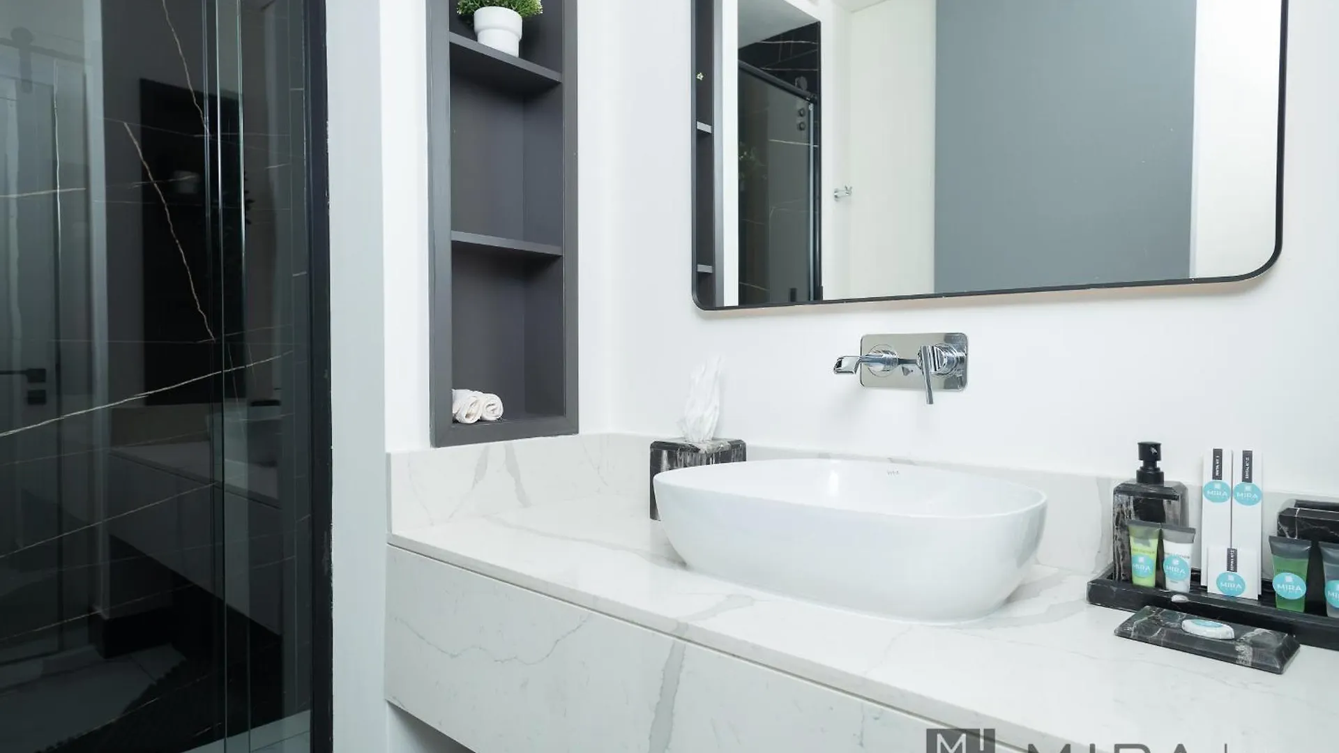 Mira Holiday Homes - Newly 2 Bedroom With Balcony In Business Bay Dubai Apartment