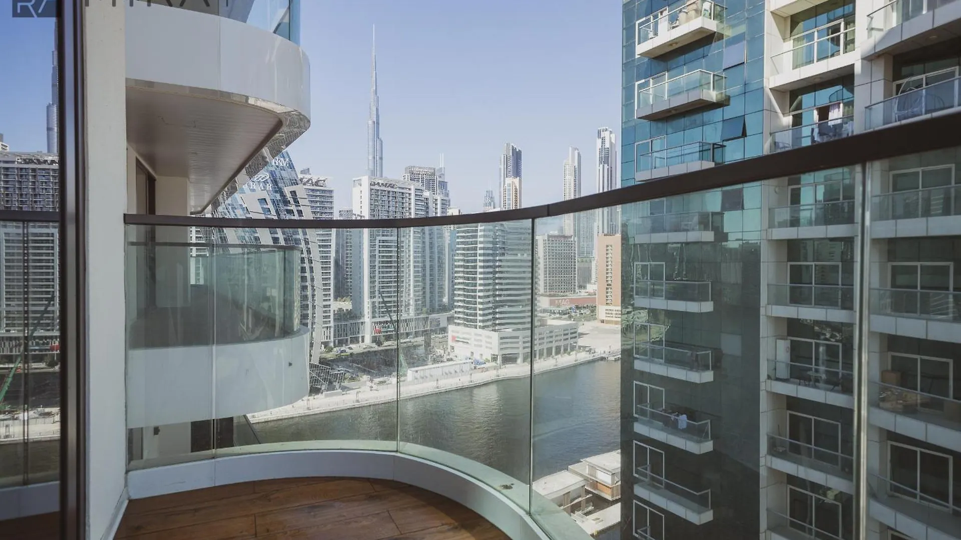 Mira Holiday Homes - Newly 2 Bedroom With Balcony In Business Bay Dubai